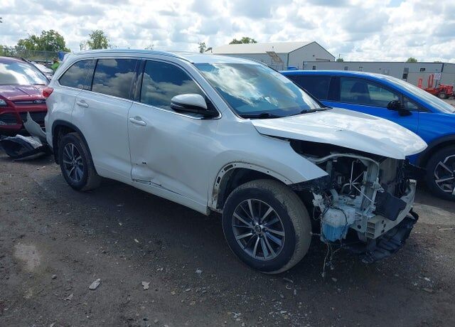 2018 TOYOTA Highlander