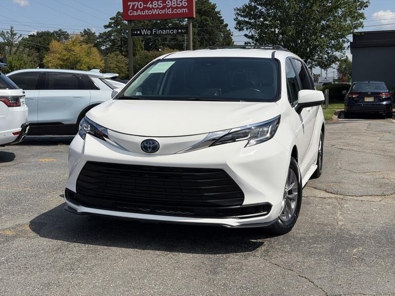 2021 TOYOTA Sienna