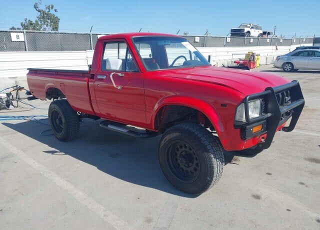 1982 TOYOTA Pick-Up