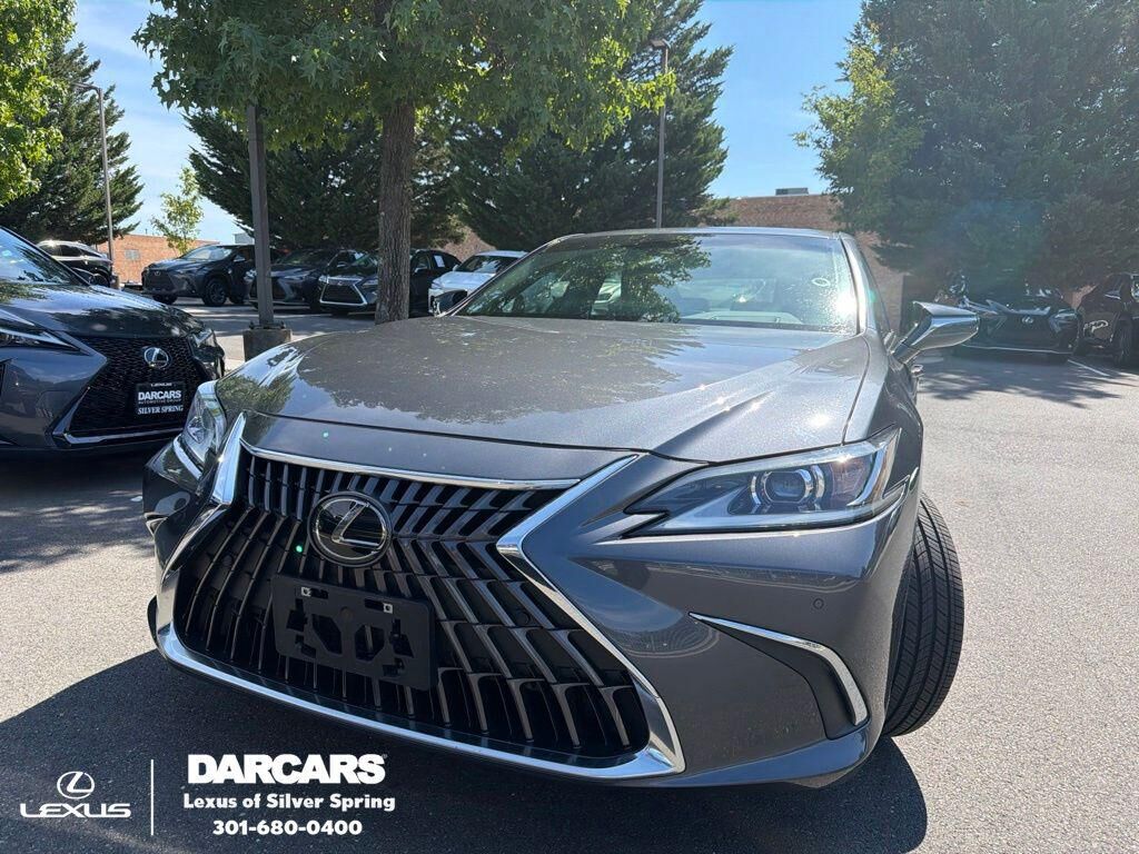 2025 LEXUS ES