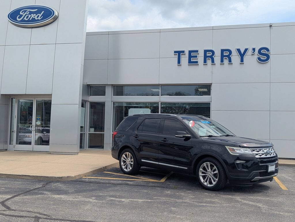 2018 FORD Explorer