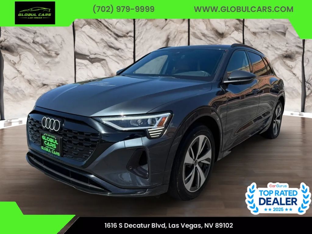 2024 AUDI Q8