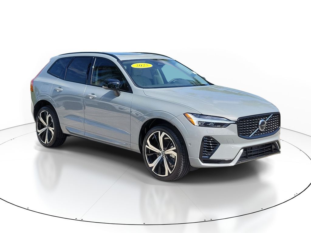 2025 VOLVO XC60