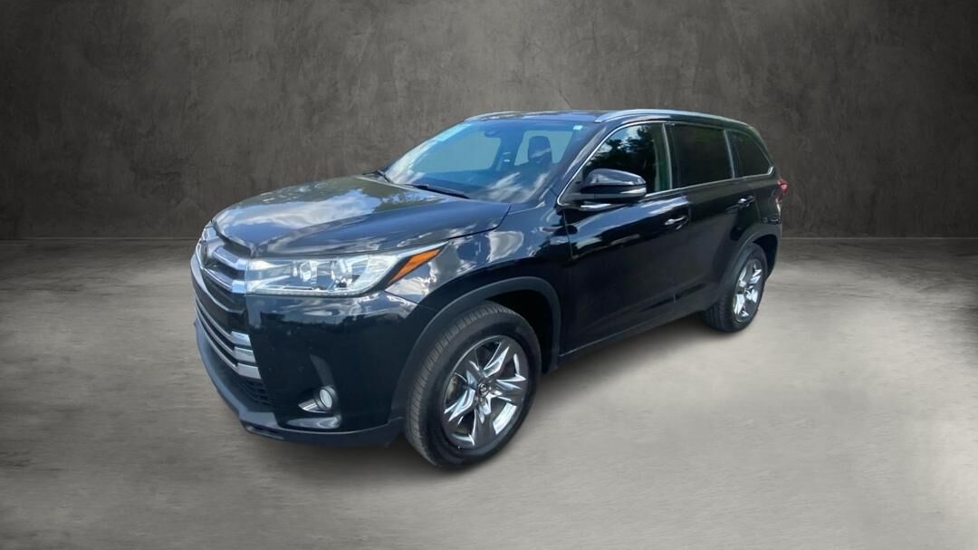 2017 TOYOTA Highlander