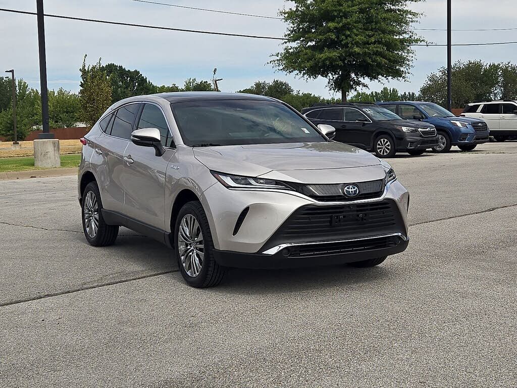 2021 TOYOTA Venza