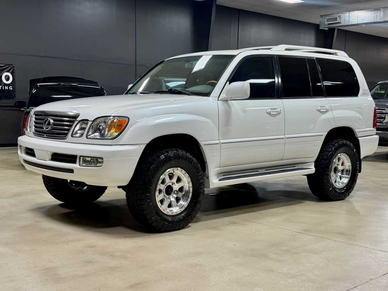 2006 LEXUS LX
