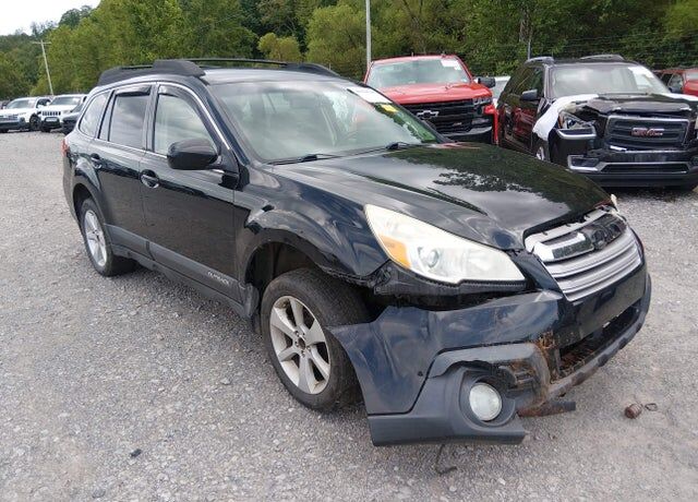 2013 SUBARU Outback