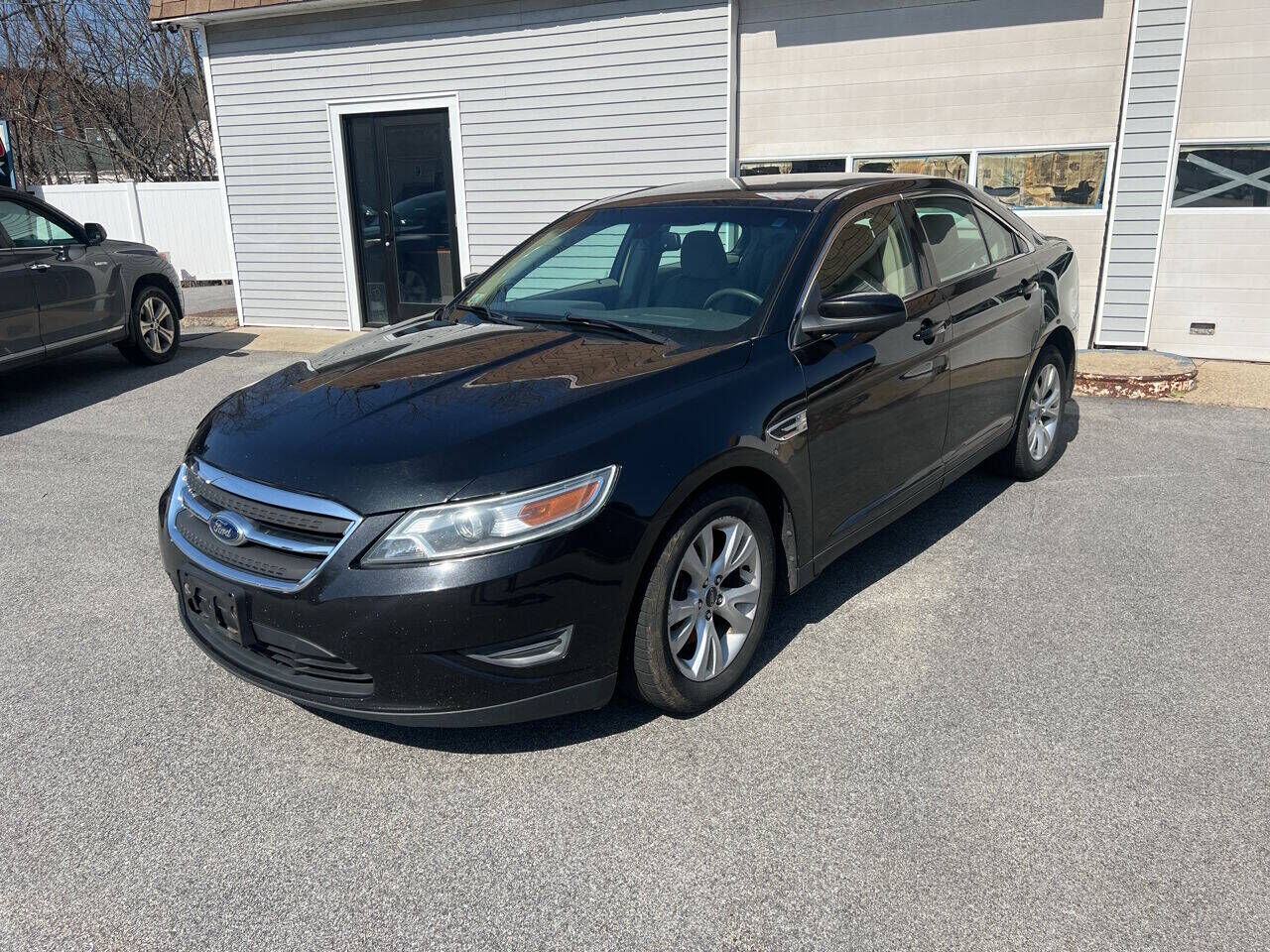 2011 FORD Taurus