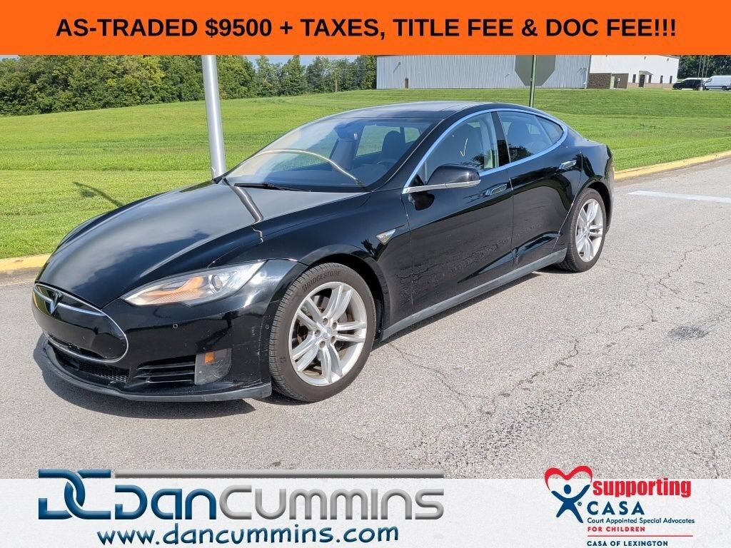 2015 TESLA Model S