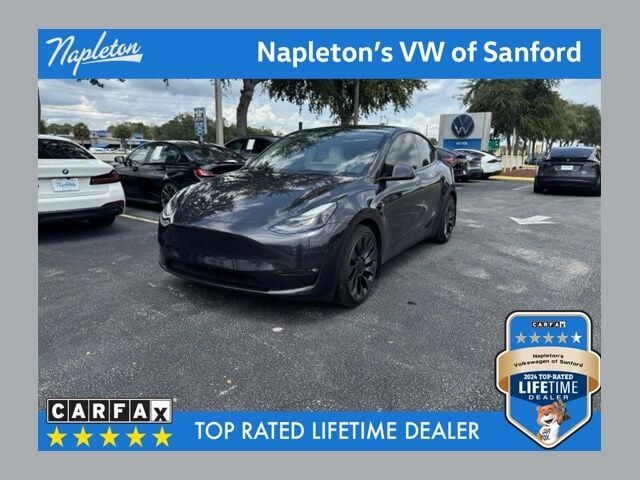 2024 TESLA Model Y