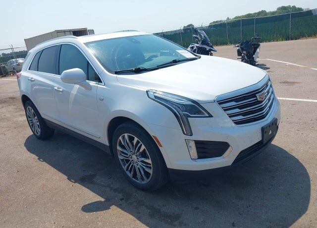 2017 CADILLAC XT5