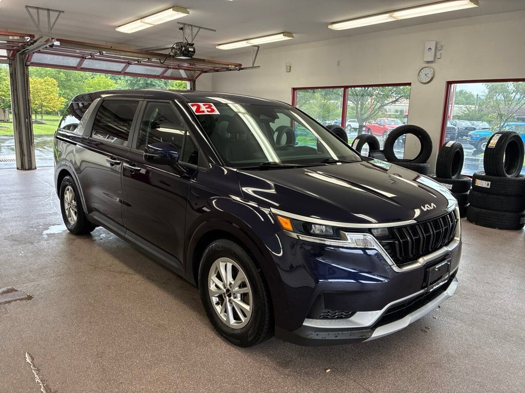 2023 KIA Carnival