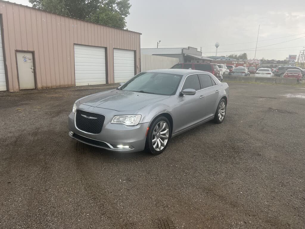 2017 CHRYSLER 300