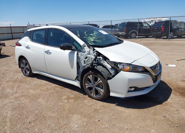 2022 NISSAN Leaf