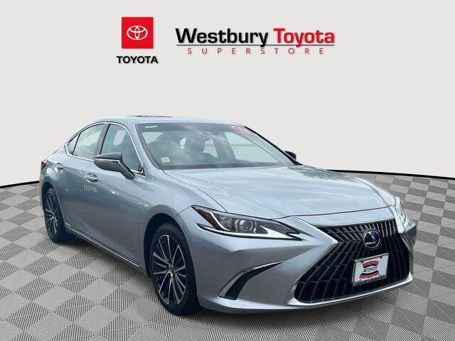 2022 LEXUS ES