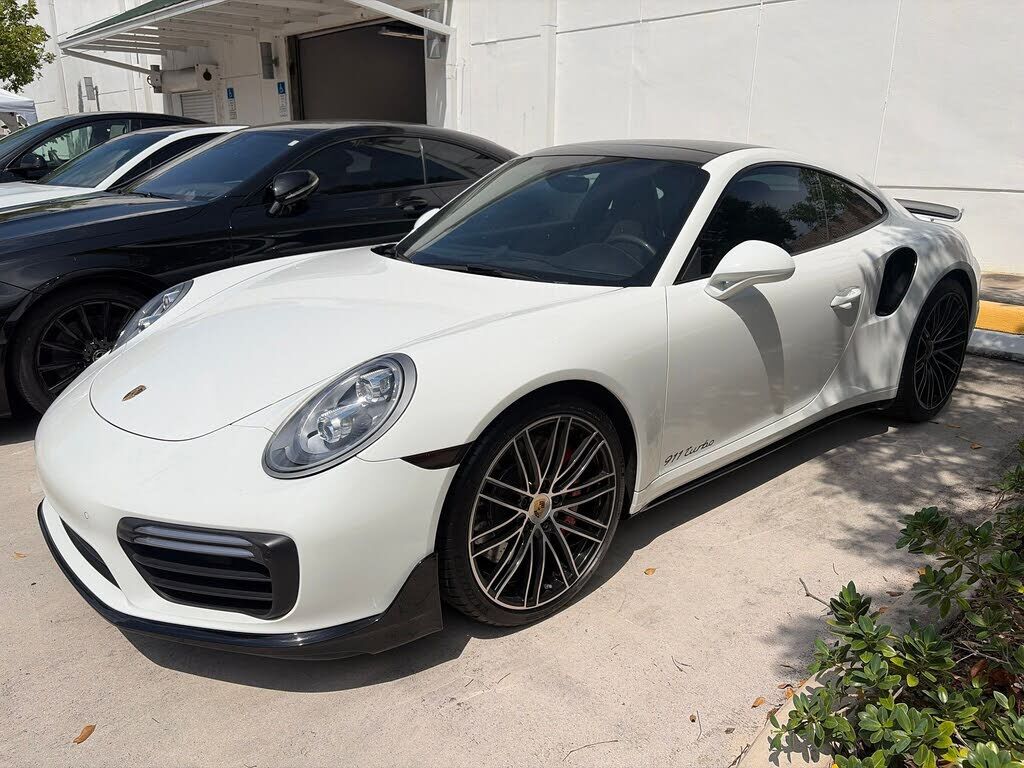 2019 PORSCHE 911