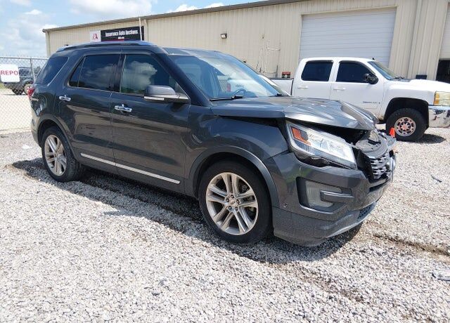 2017 FORD Explorer