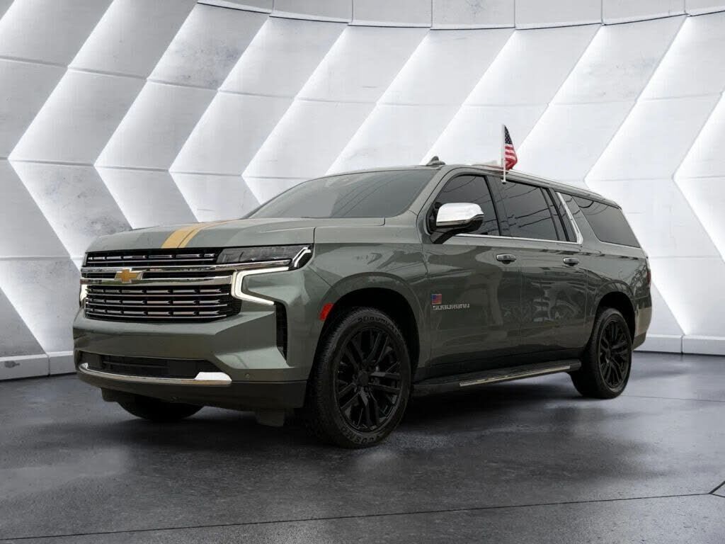 2023 CHEVROLET Suburban