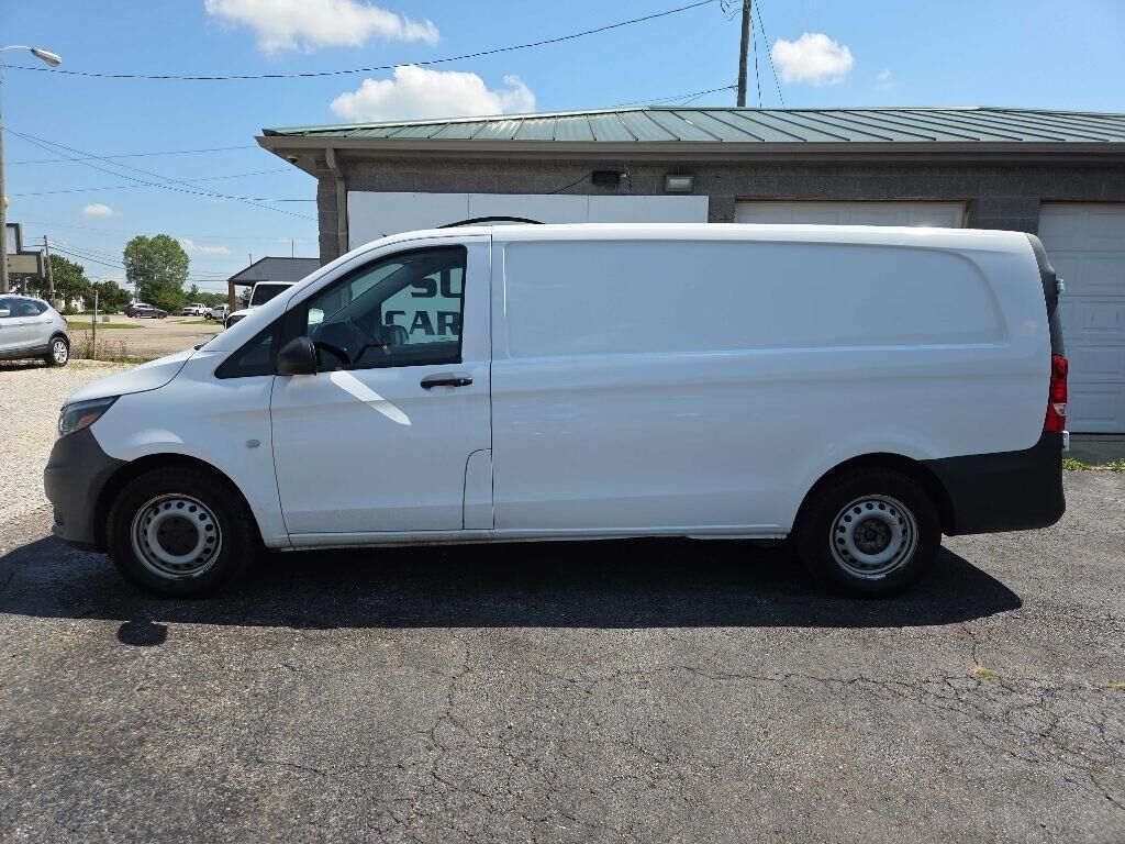 2021 MERCEDES-BENZ METRIS