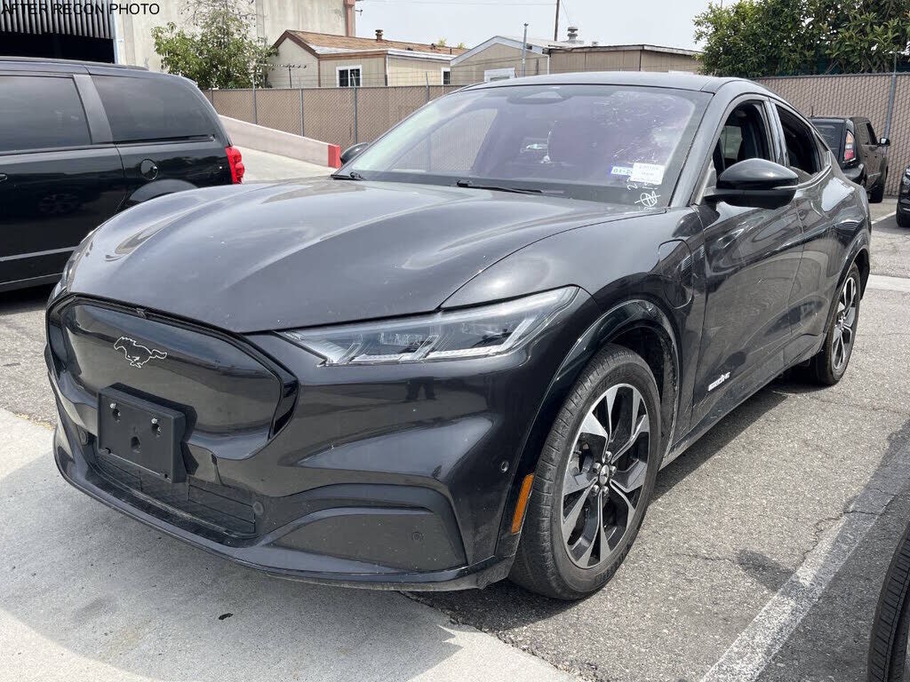 2021 FORD Mach-E