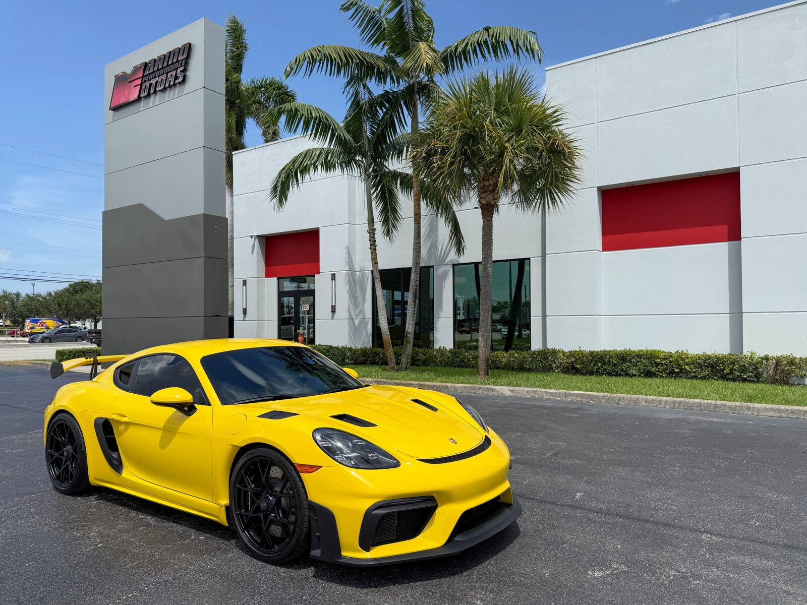 2025 PORSCHE 718