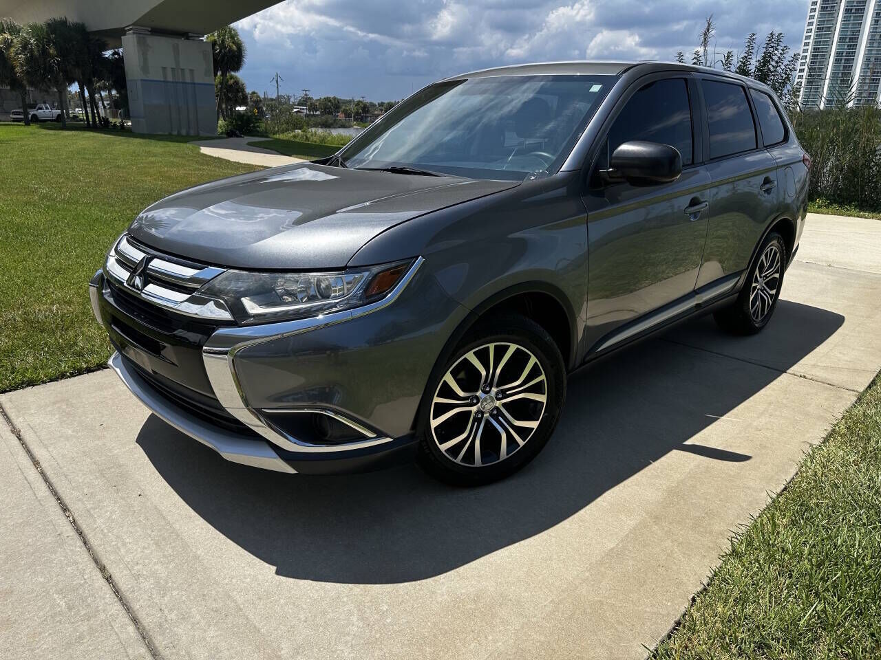 2016 MITSUBISHI Outlander
