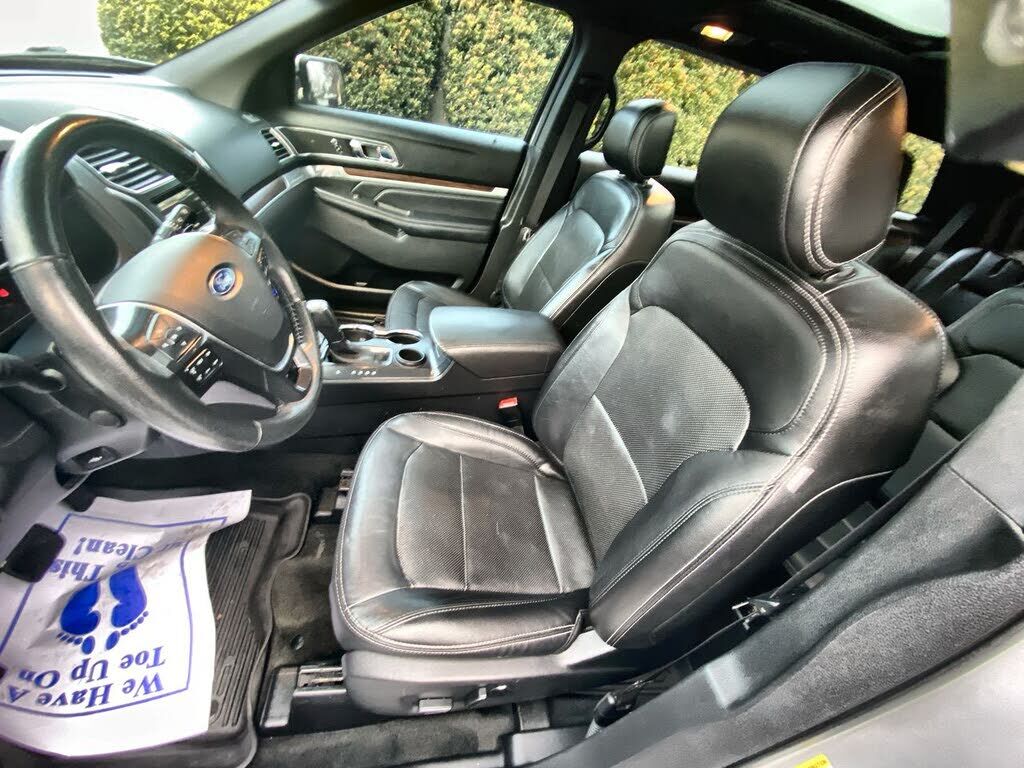 2016 FORD Explorer