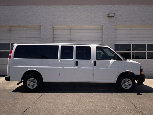 2023 CHEVROLET Express
