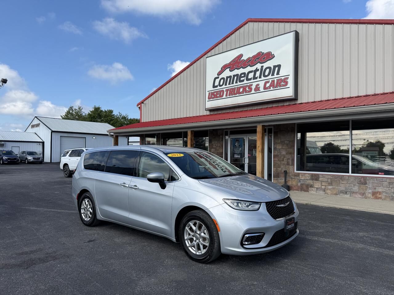 2023 CHRYSLER Pacifica
