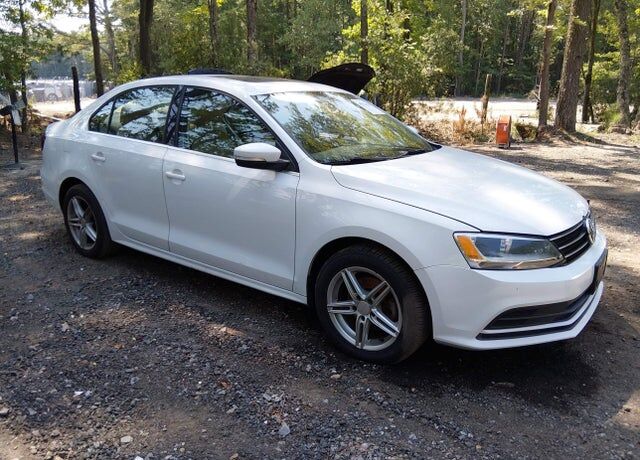 2016 VOLKSWAGEN Jetta