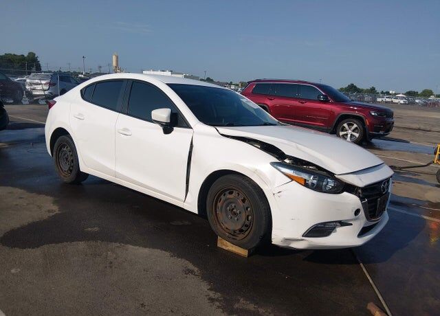 2017 MAZDA Mazda3