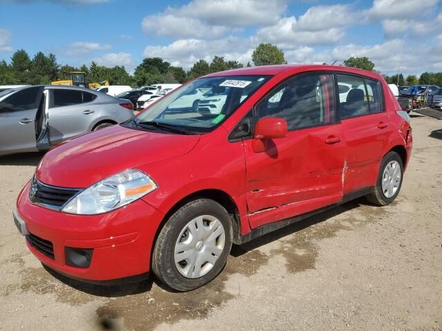 2011 NISSAN Versa