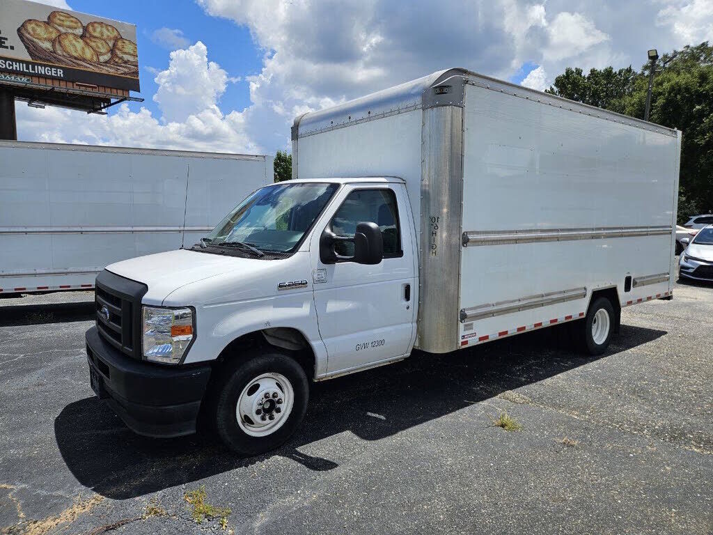 2022 FORD E-350