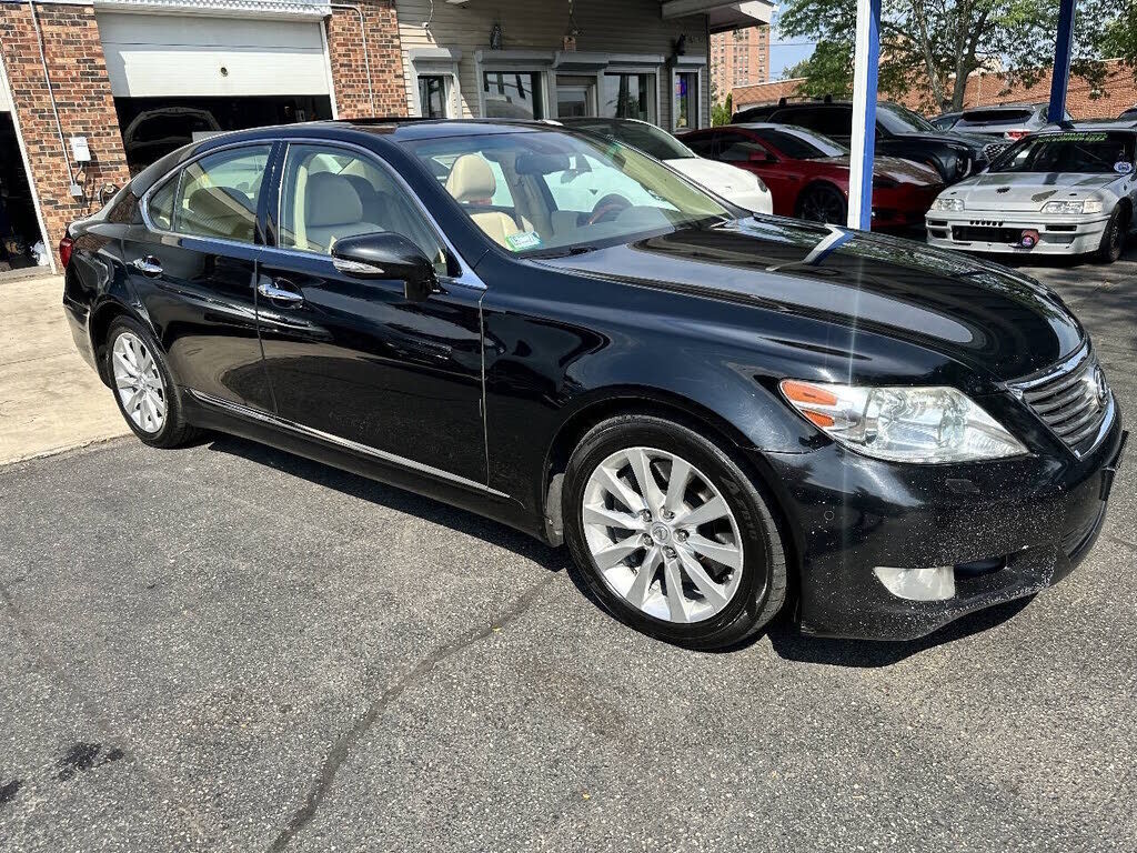 2012 LEXUS LS
