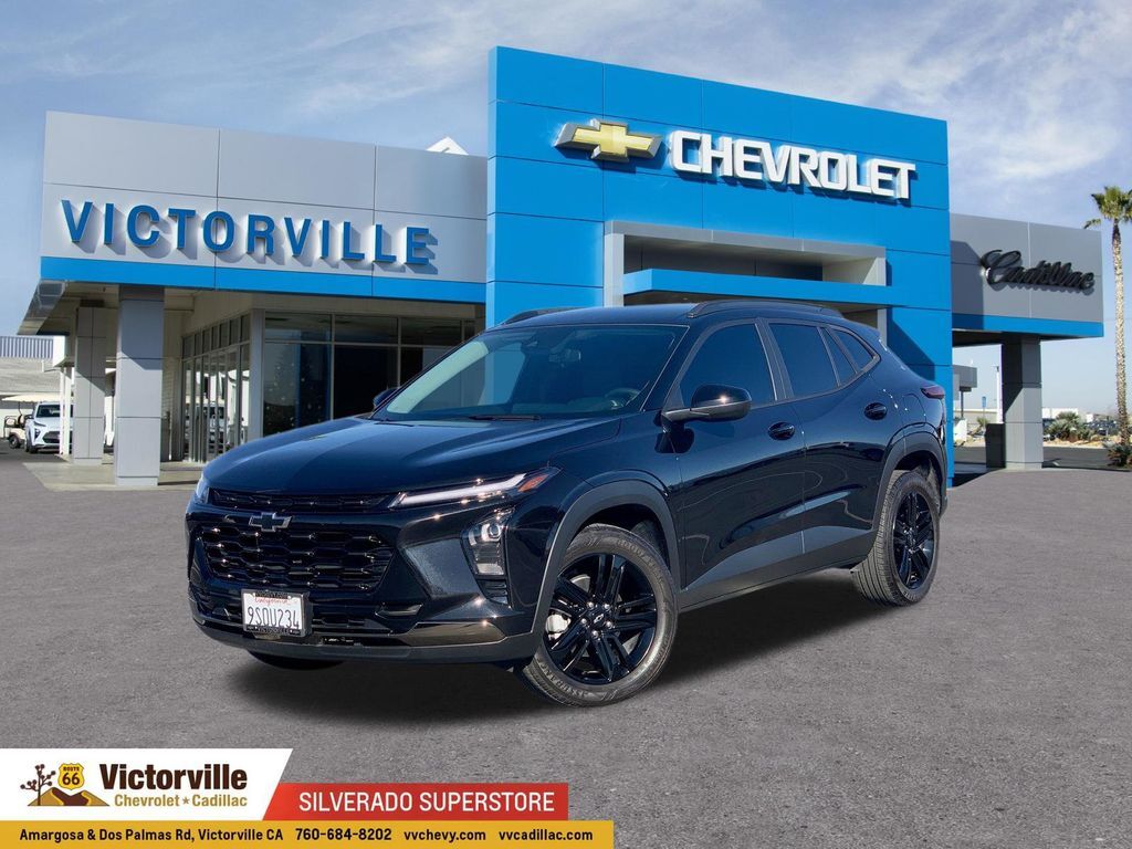 2025 CHEVROLET Trax