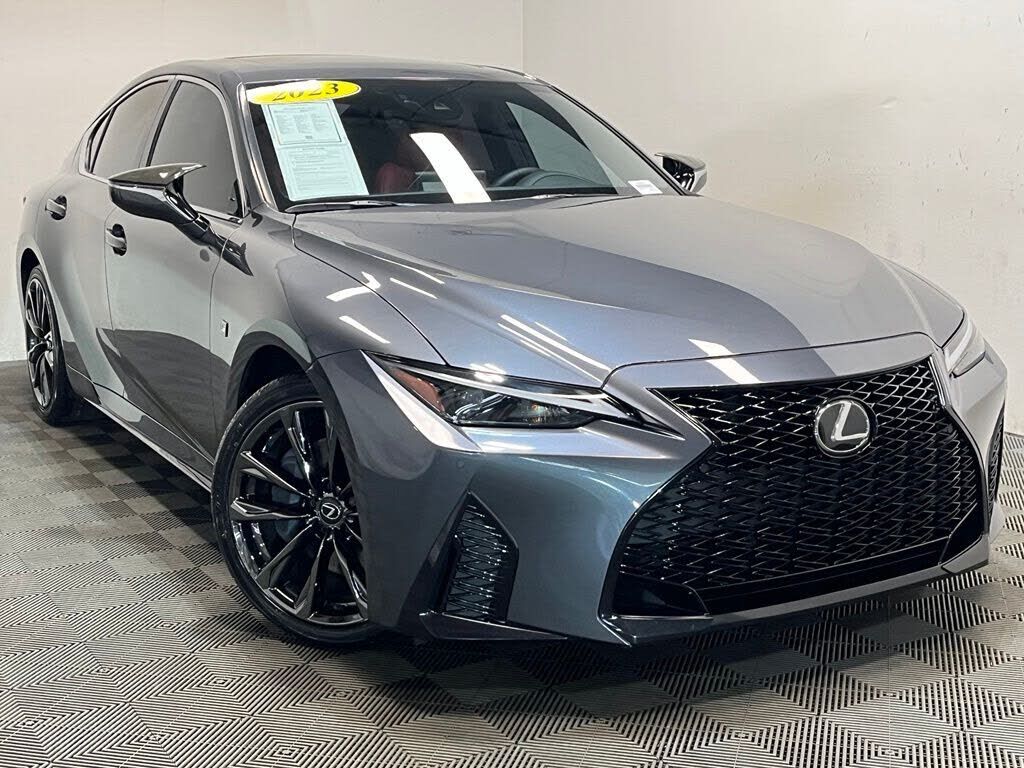 2023 LEXUS IS