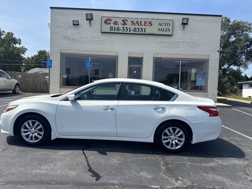 2017 NISSAN Altima