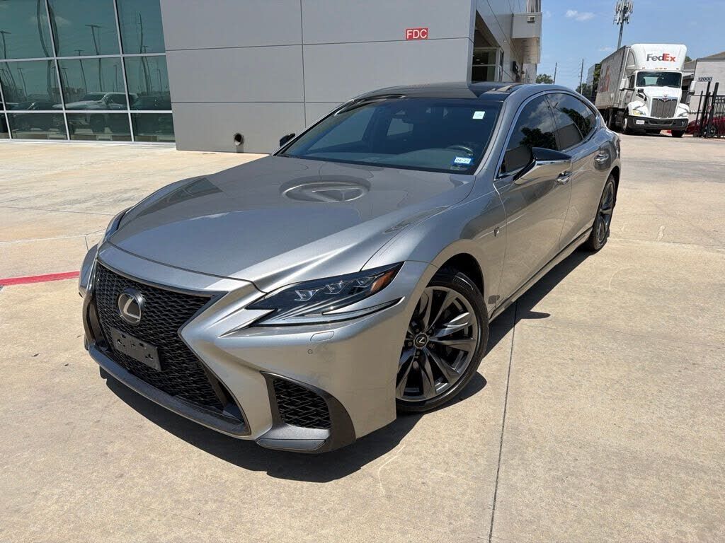 2019 LEXUS LS