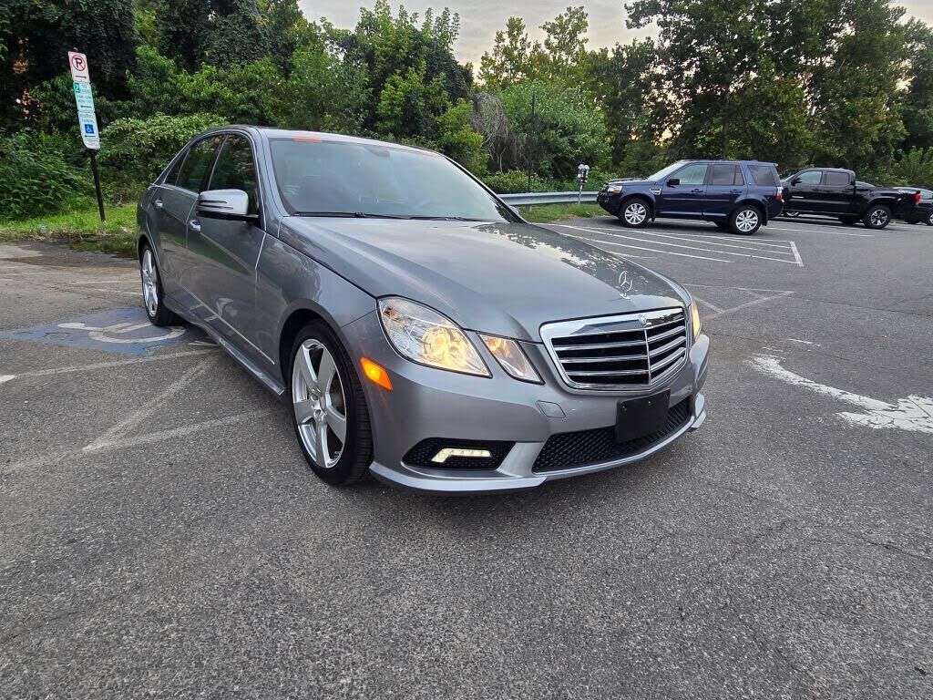 2011 MERCEDES-BENZ E-Class