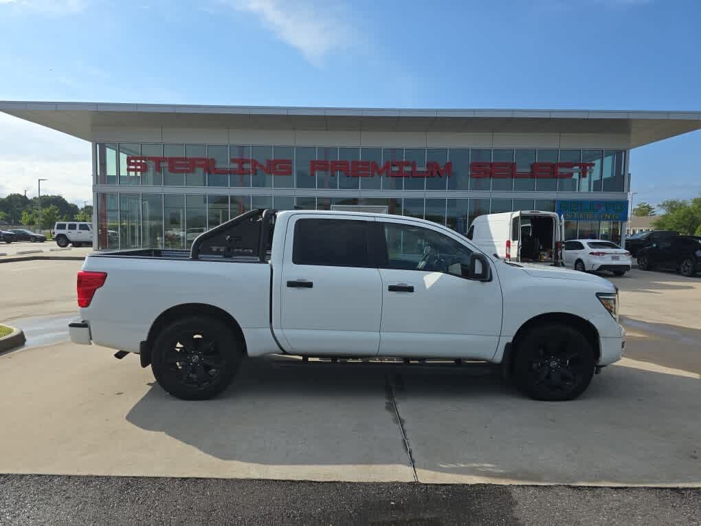 2023 NISSAN Titan