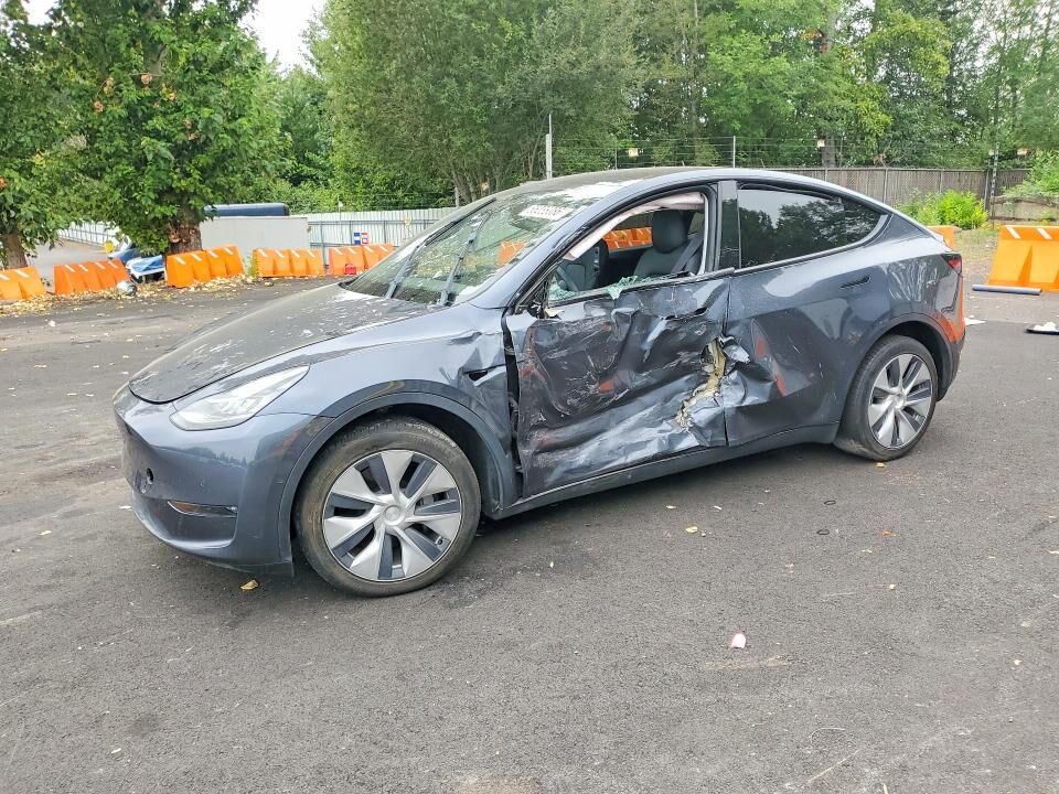 2022 TESLA Model Y