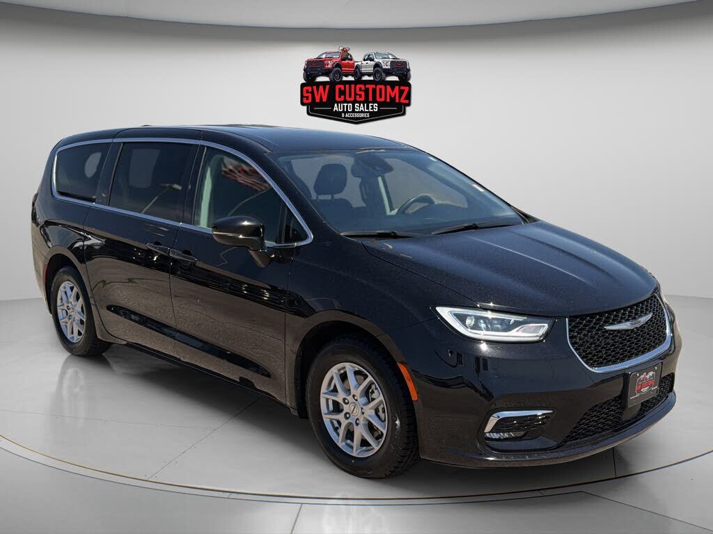 2024 CHRYSLER Pacifica