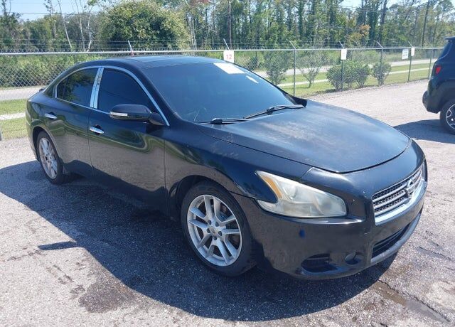 2011 NISSAN Maxima