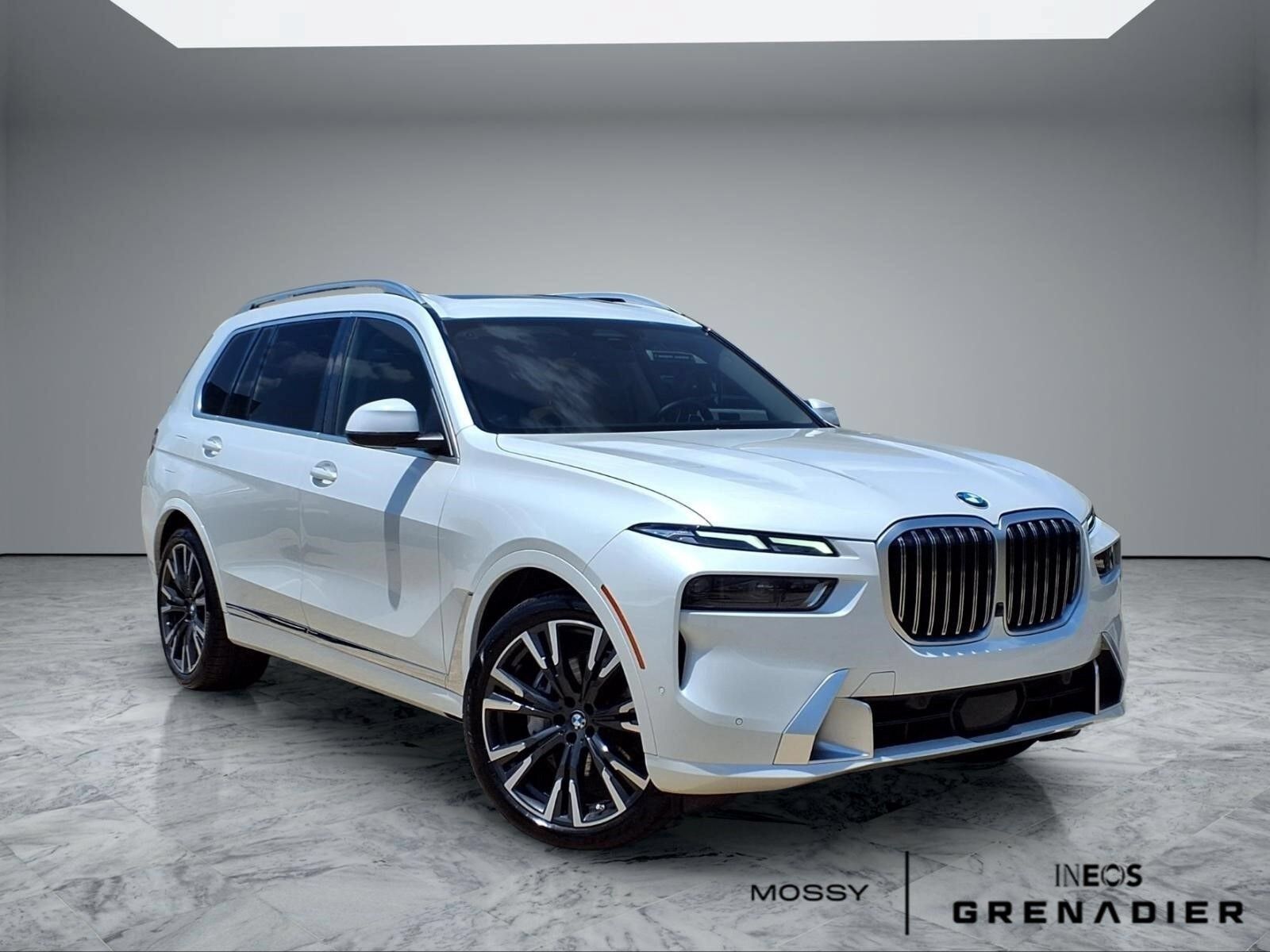 2023 BMW X7
