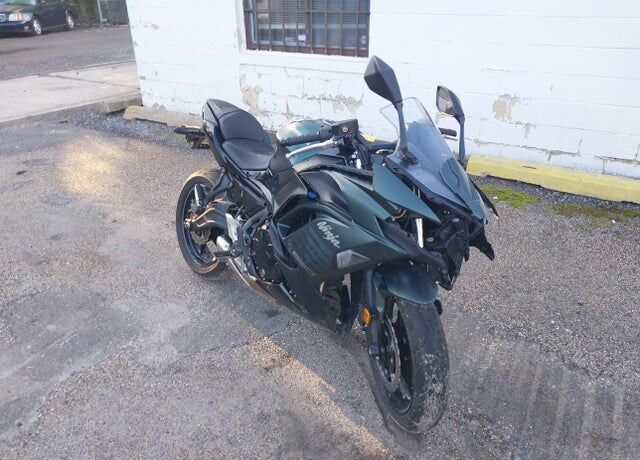 2025 KAWASAKI Ninja