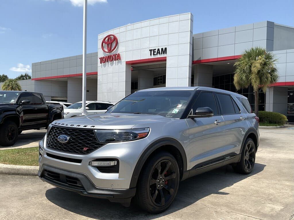 2022 FORD Explorer