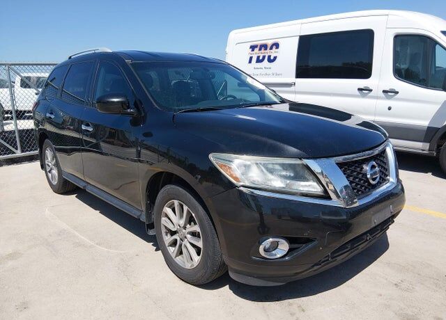 2016 NISSAN Pathfinder