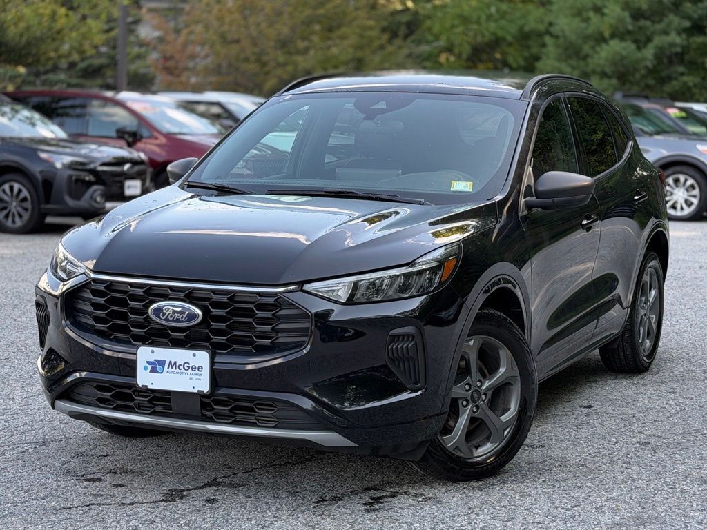 2025 FORD Escape