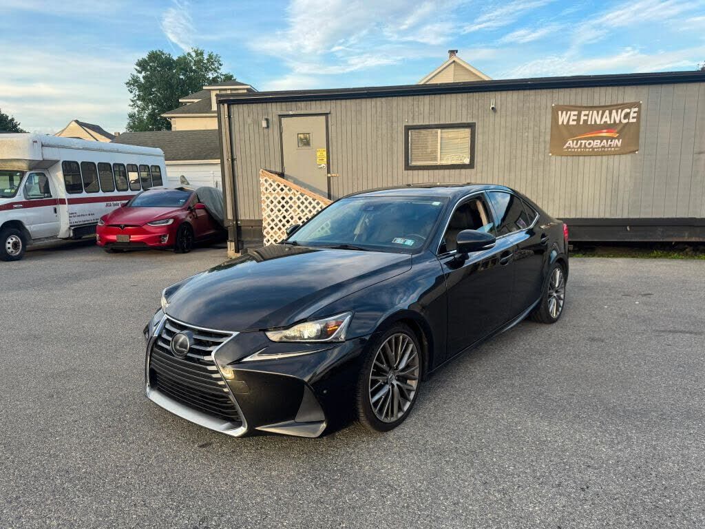 2018 LEXUS IS