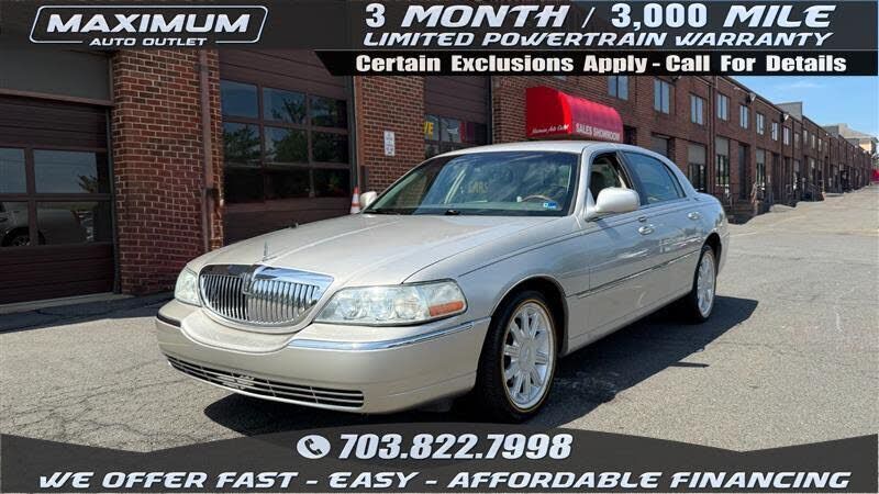 2009 LINCOLN Town Car